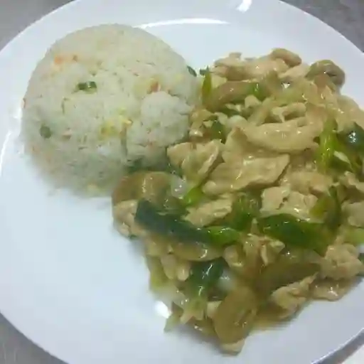 Pollo Champinones con Arroz