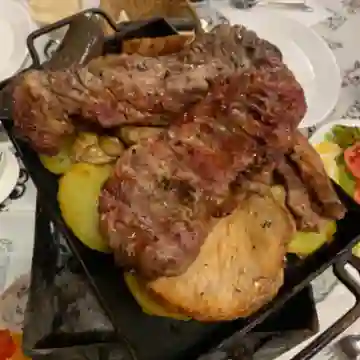 Parrilladas 2 a 4 Personas .