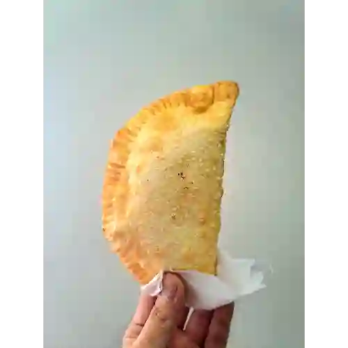 Empanada Frita de Pollo Queso