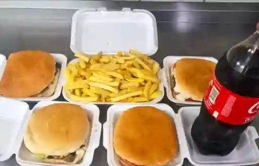 Combo 5: 4x Churrascos + Papas Medianas + Bebida 1.5lts