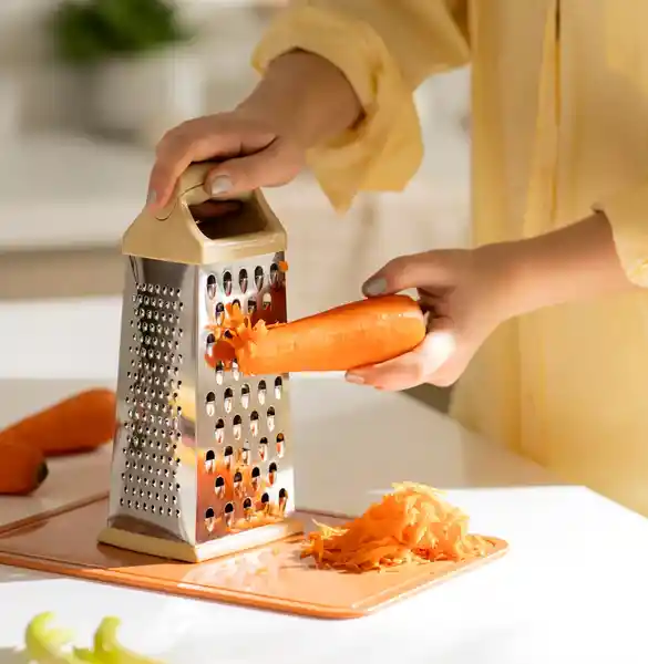 Rallador de Acero Ino x idable 10.4 x 8 x 21.8 cm Casaideas