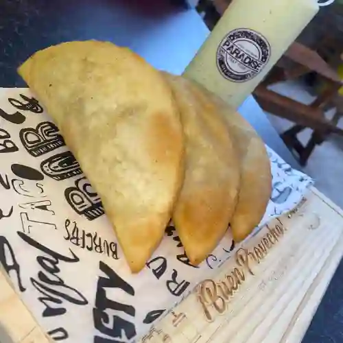 Empanada de Jamon y Queso