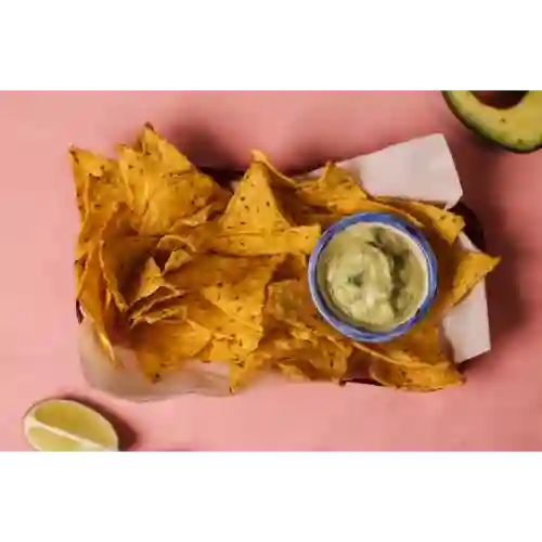 Nachos con Guacamole