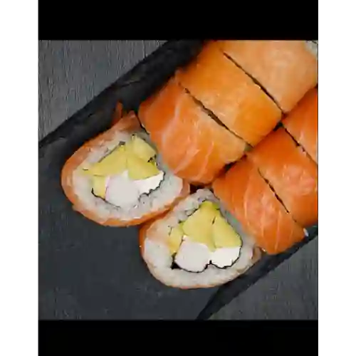 Roll Kanikama en Salmón
