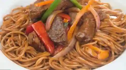 Tallarin Saltado con Carne de Soya