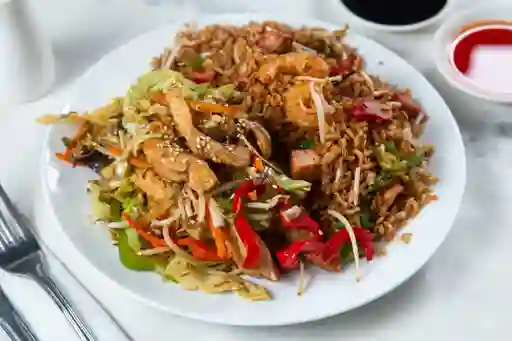 Arroz Chino Especial con Shoosuey de Pollo