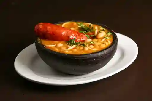 Porotos con Rienda y Longaniza Ahumada