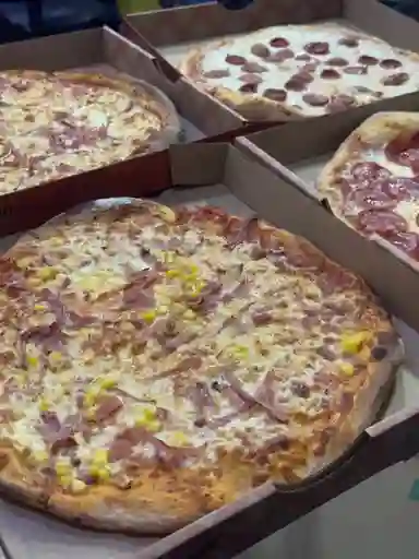 Pizza la Toci Tocino y Choclo 32 Cm