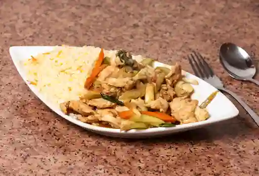 1 Chapsui de Pollo + Arroz Chaufan