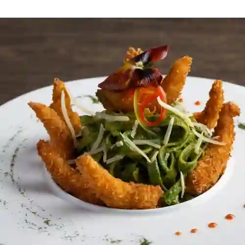 Fetuccine Al Pesto con Camarones Apanado