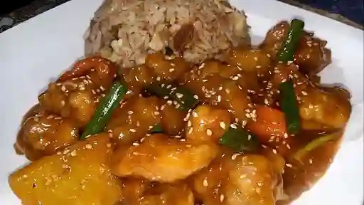 Pollo piña con arroz chaufa