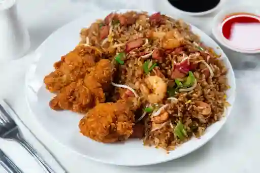 Arroz Chino Especial con Alitas Crispys