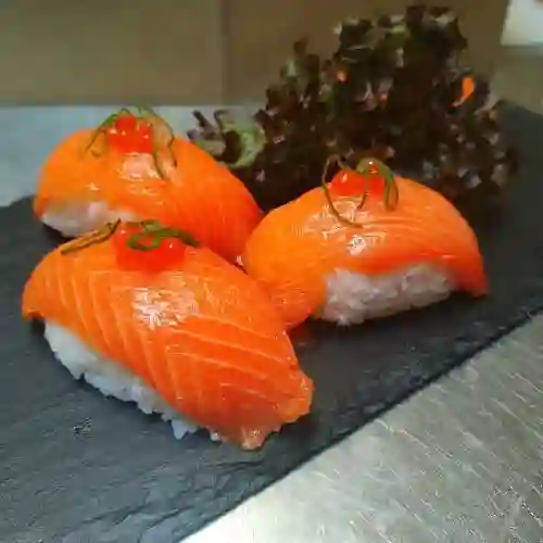 Nigiri de Salmón (4 Unidades)