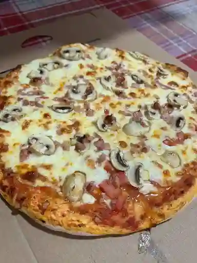 Pizza Mediana Tocino Champiñón