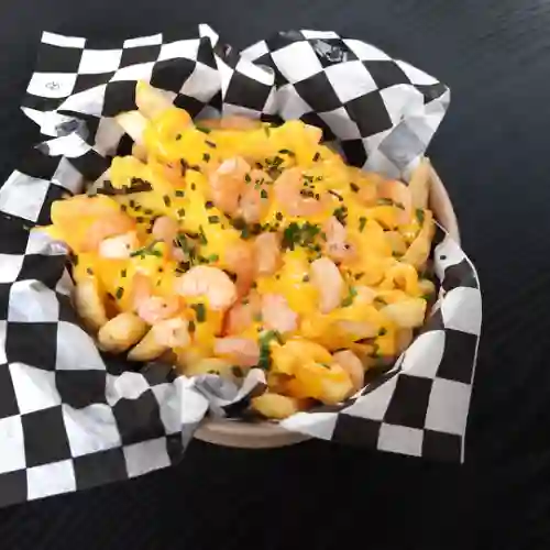 Papas Fritas con Cheddar y Camarones