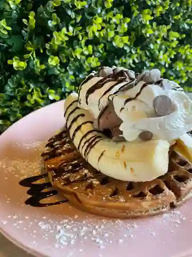 Waffle Banana Split