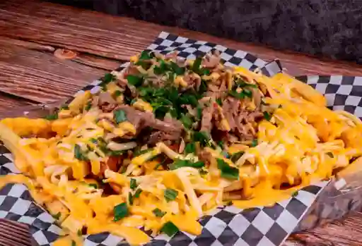 Papas Fritas y Pernil de Cerdo Chicas