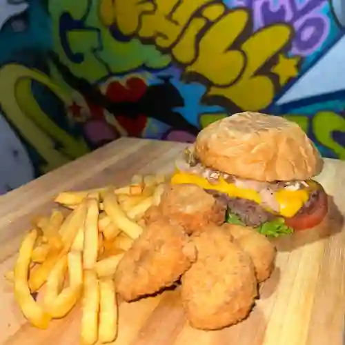 Street Burger + Papas y Nuggets