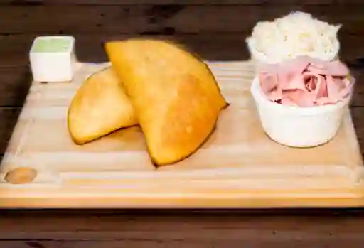 Empanada Jamón Queso