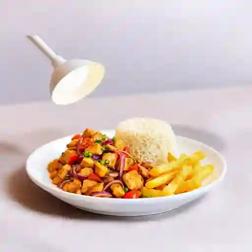 Pollo Saltado