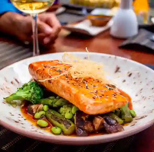 Wok Teriyaki Salmón