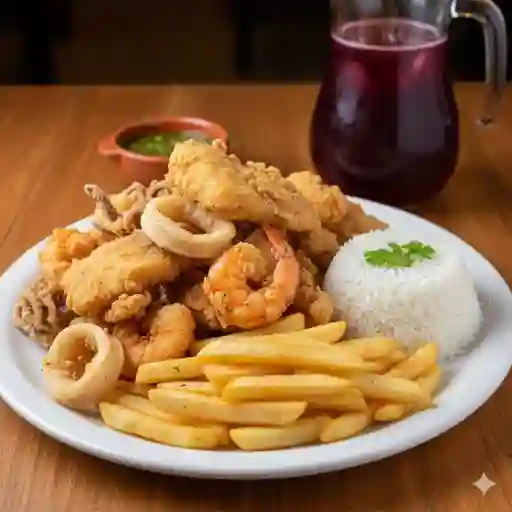 Chicharrón de pescado y marisco
