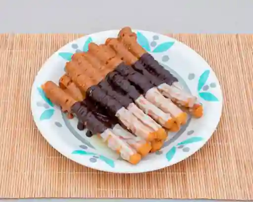 8 Churros con Salsas