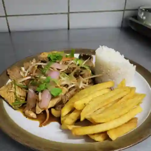 Saltado Chifa