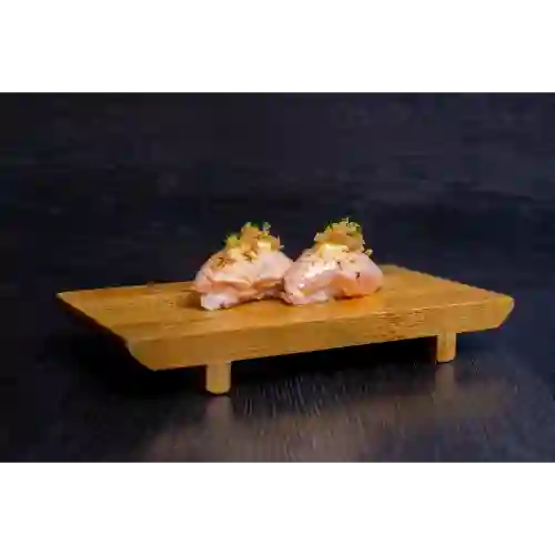 Nigiri de Salmon Flambeado