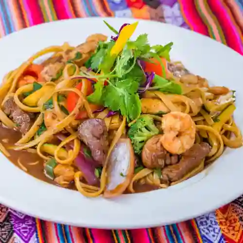 Tallarín Salteado 3 Sabores