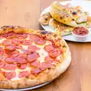 Pizza la Súper Pepperoni más Palitos