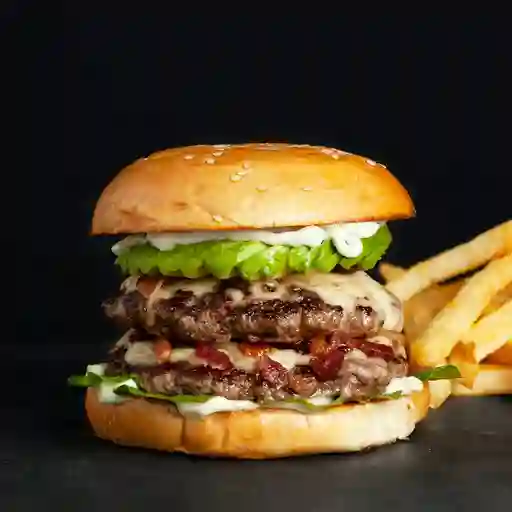 Doble Avocado Burger+ Papas