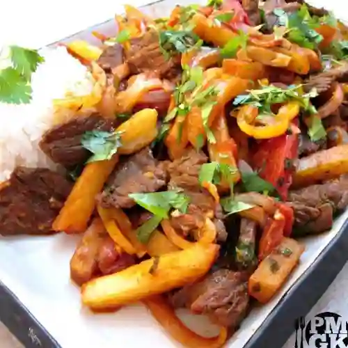 Bandeja Familiar de Lomo Saltado