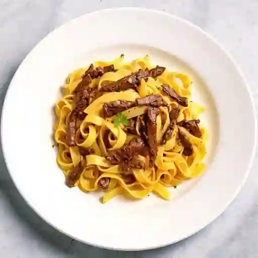 Fetuccine Salteado de Carne