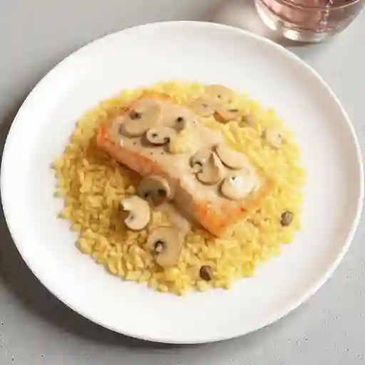 Risotto de salmon c/camaron ,champ