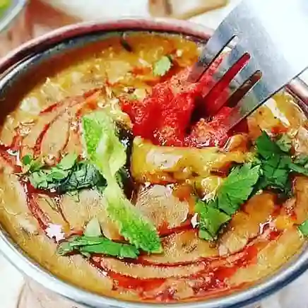 Dal fry con arroz basmati