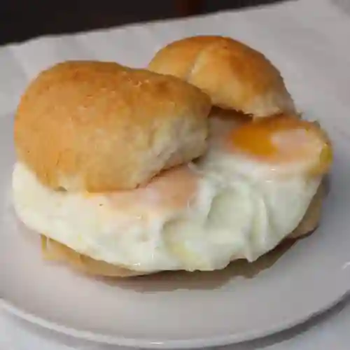 Sandwichs con Huevo