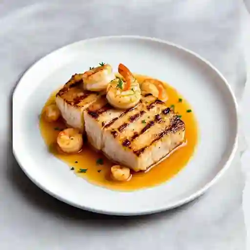 Atún en Salsa de Camarón