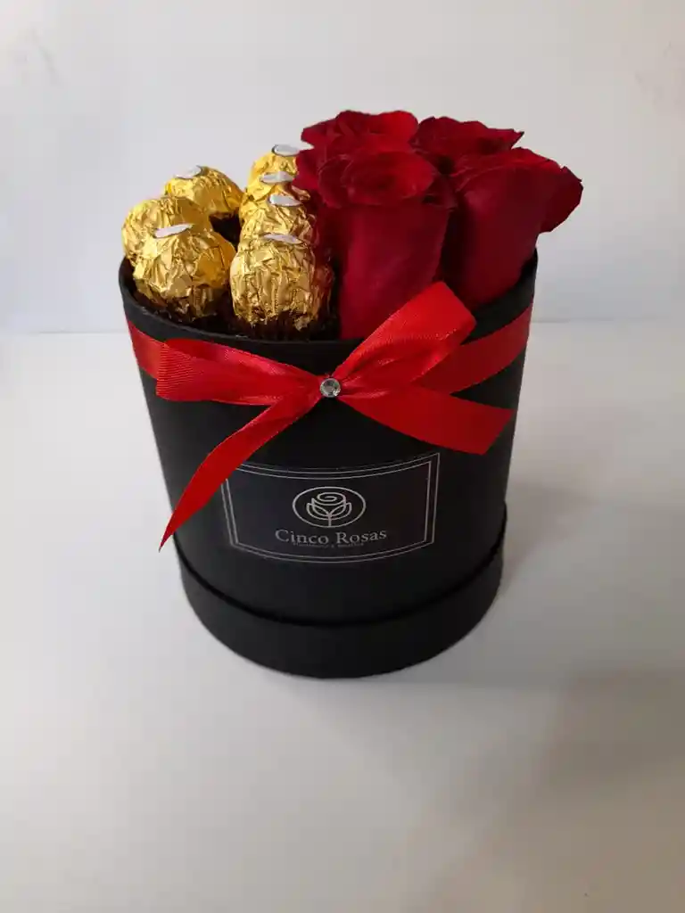 Box Negro Rosas y Ferrero Rocher