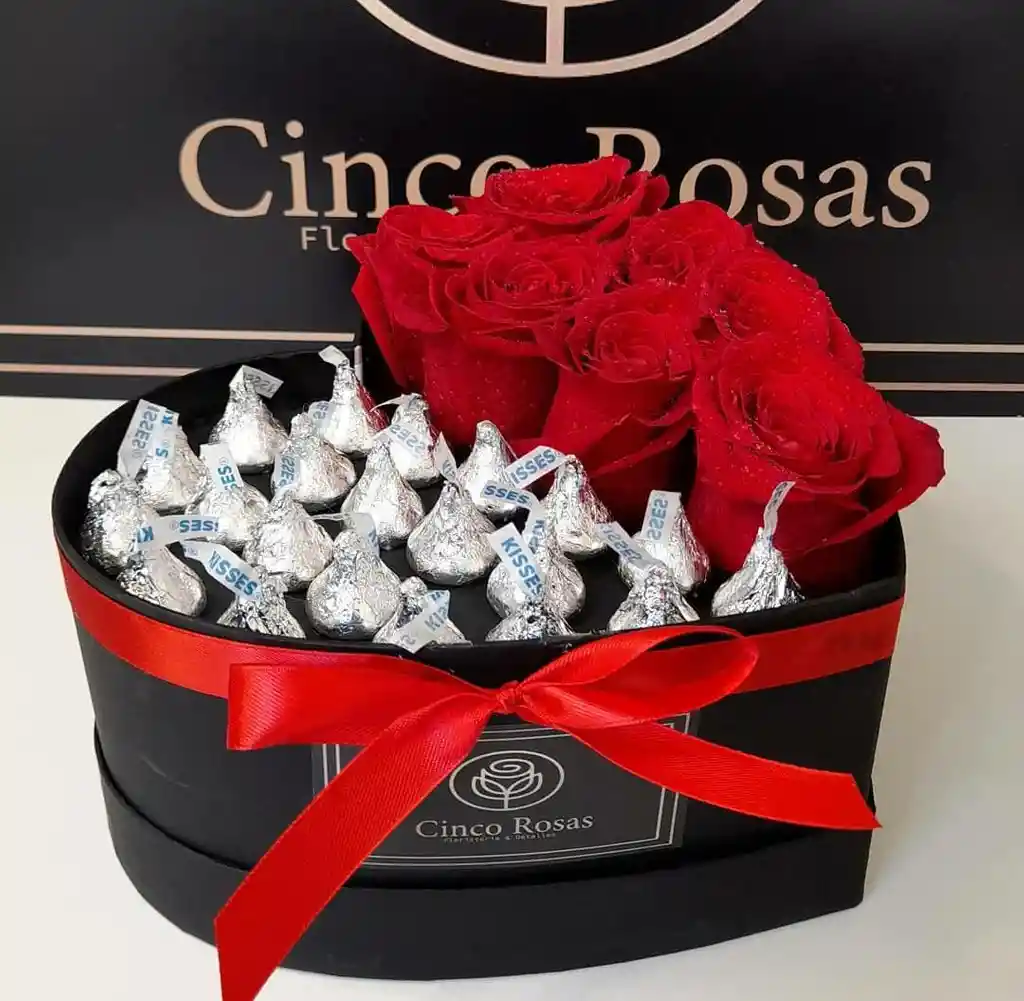 Kisses Box Corazon Rosas Y Hershey S