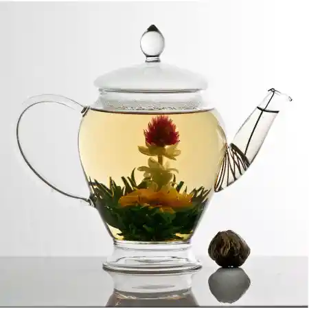 Blooming Tea. Te Floreciente