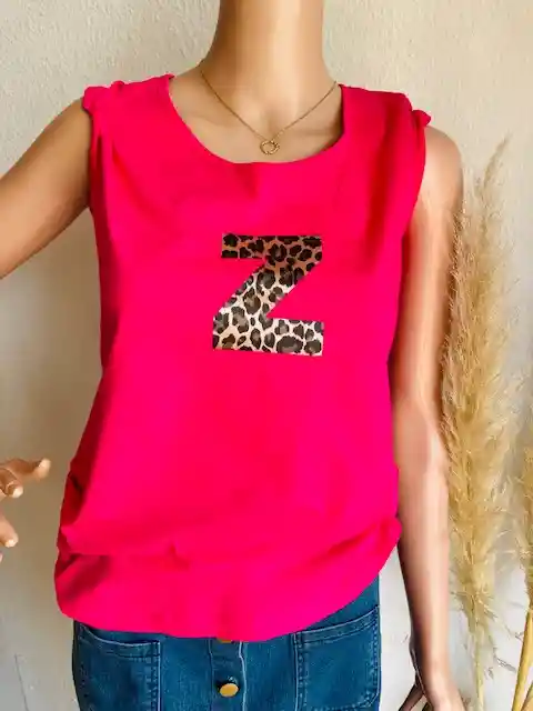 Polera Letra Animal Print