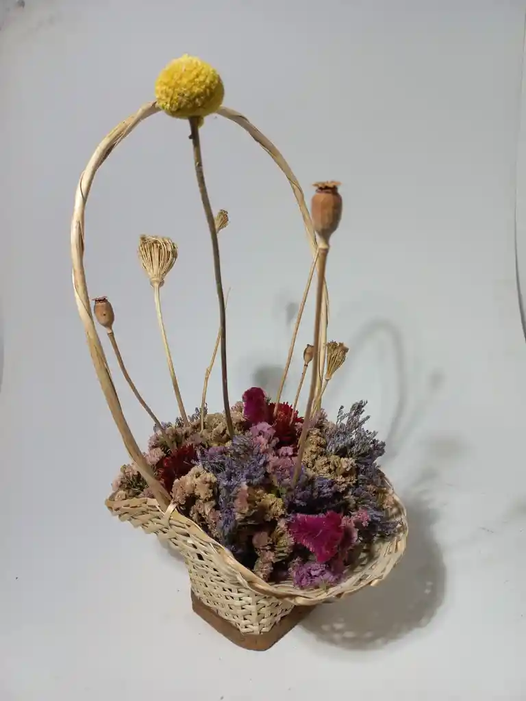 Canasto De Flores Secas 17