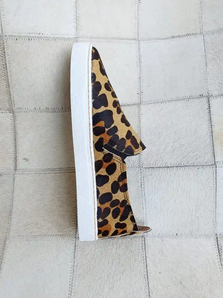 Zapatilla Cuero Leopardo Talla 38