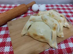 Empanada De Pollo Champiñon