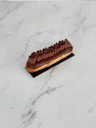 Éclair De Chocolate