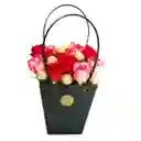 Bouquet De Rosas Y Bombones En Cartera