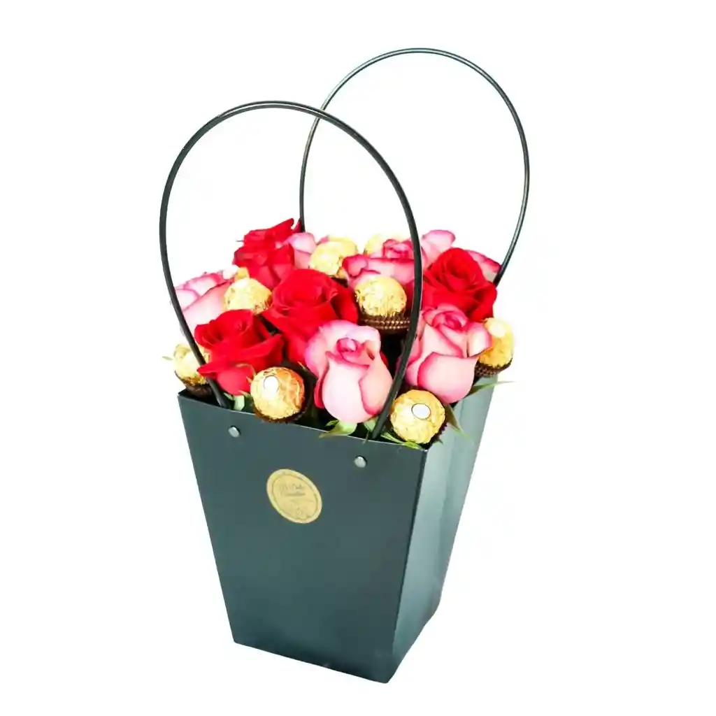 Bouquet De Rosas Y Bombones En Cartera