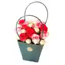 Bouquet De Rosas Y Bombones En Cartera