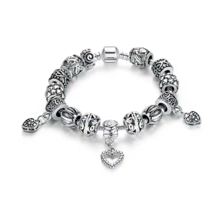 Pulsera Con Colgantes Con Corazones